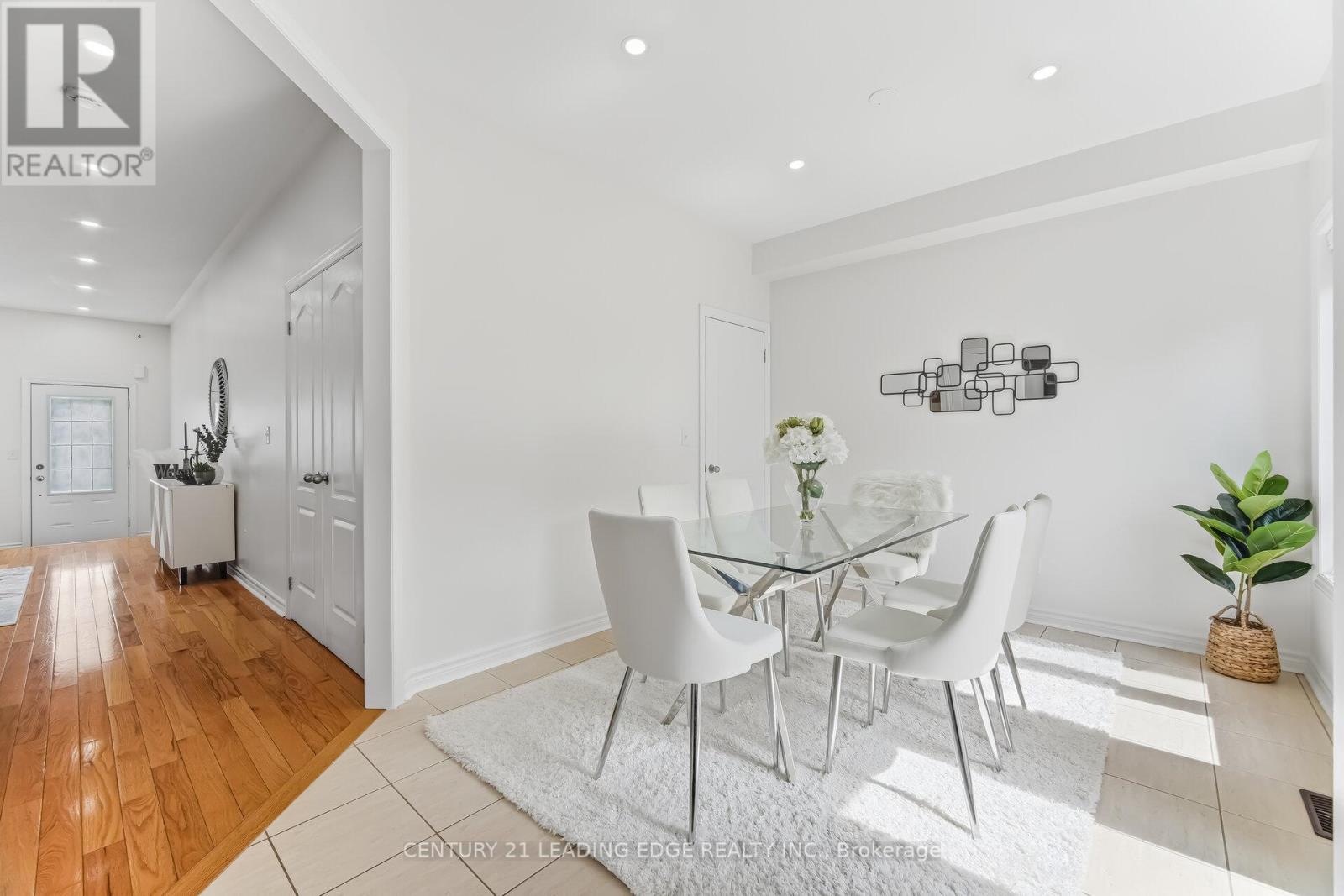 4 Moores Court, Markham, Ontario  L6B 0V7 - Photo 11 - N13009824