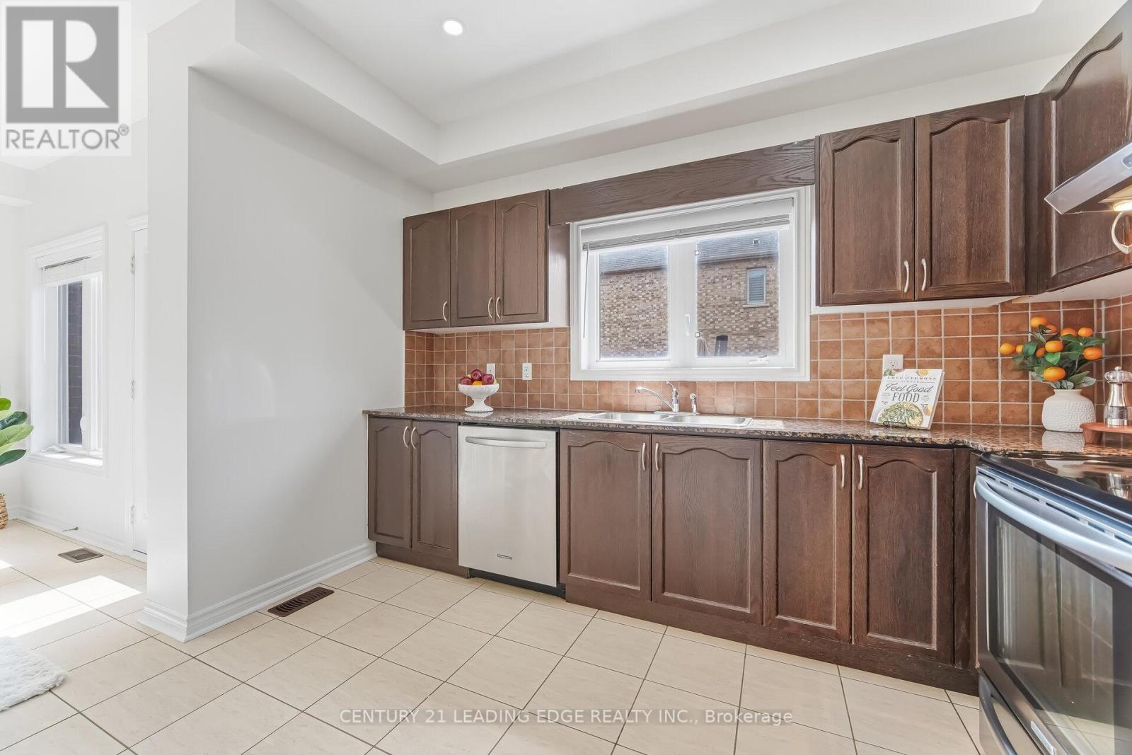 4 Moores Court, Markham, Ontario  L6B 0V7 - Photo 16 - N13009824