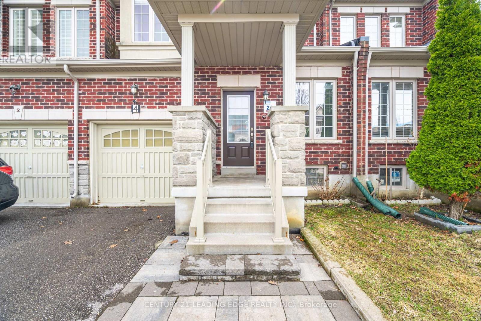 4 Moores Court, Markham, Ontario  L6B 0V7 - Photo 4 - N13009824