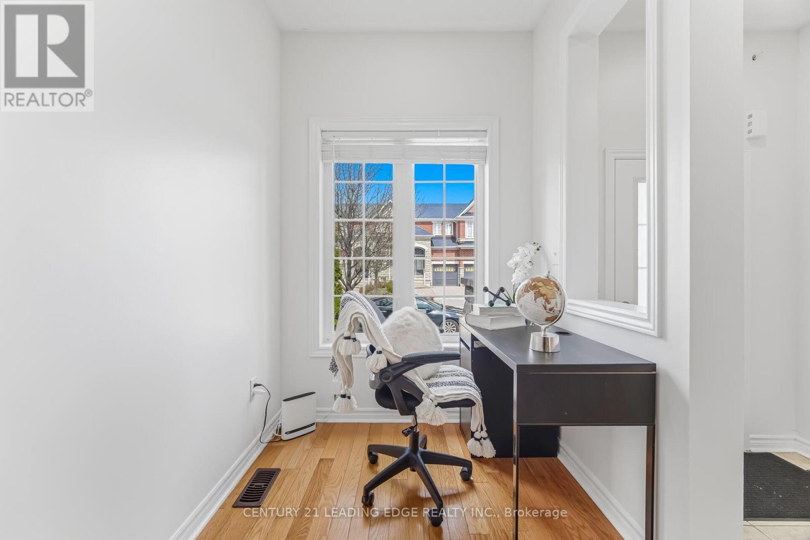 4 Moores Court, Markham, Ontario  L6B 0V7 - Photo 6 - N13009824