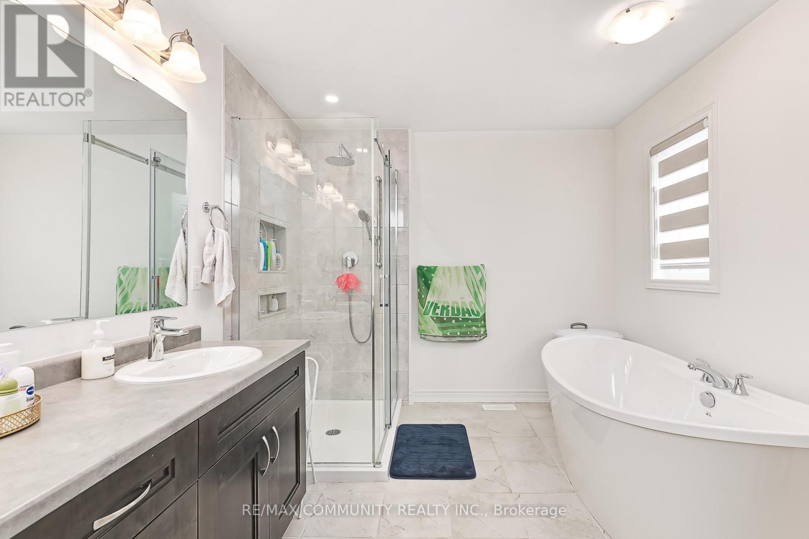 122 Plewes Drive, Collingwood, Ontario  L9Y 5M4 - Photo 23 - S13009810