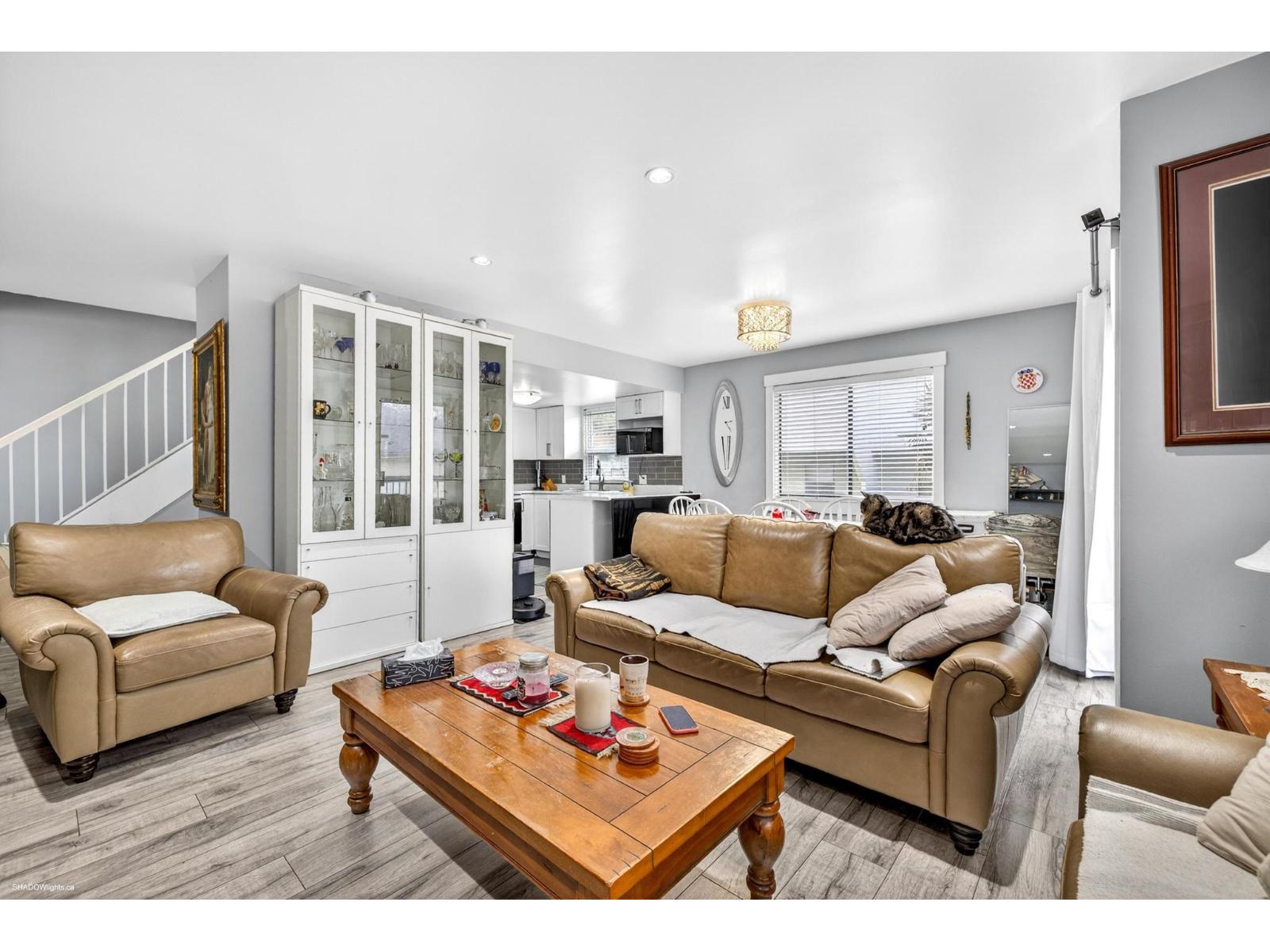 205 7139 133a Street, Surrey, British Columbia  V3W 8A1 - Photo 4 - R3112518