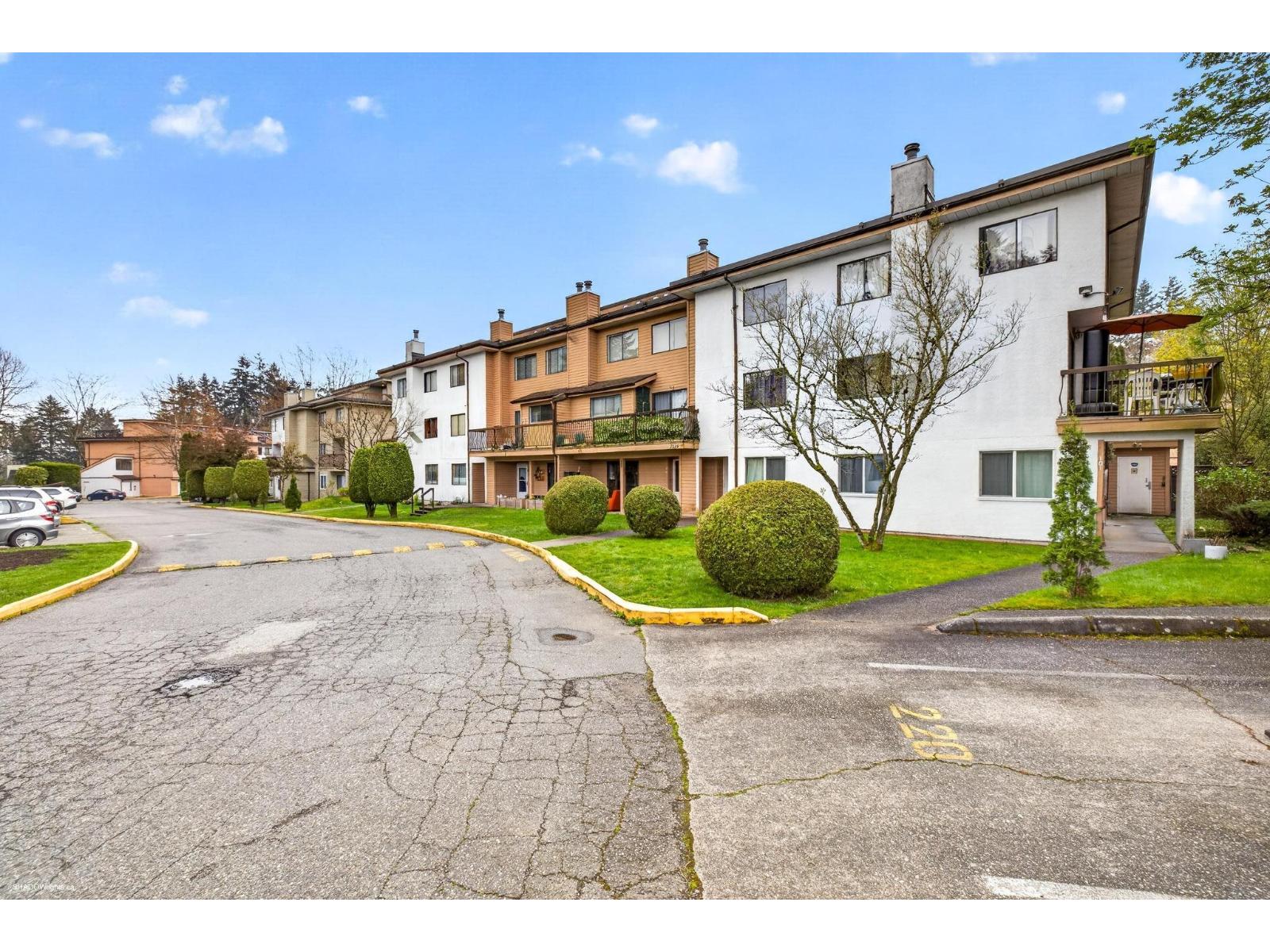 205 7139 133a Street, Surrey, British Columbia  V3W 8A1 - Photo 2 - R3112518