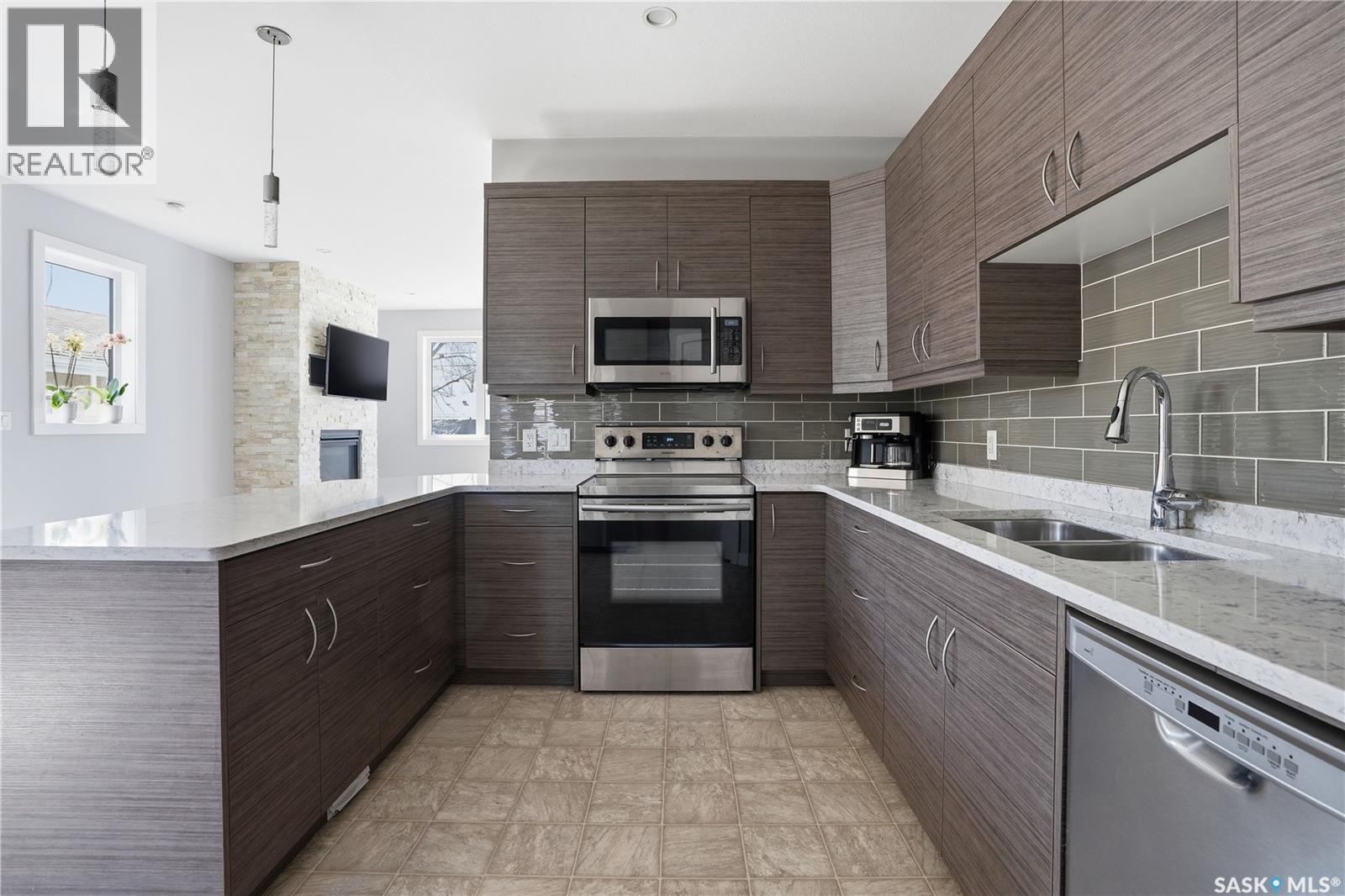 2168 Wascana Street, Regina, Saskatchewan  S4T 4J9 - Photo 3 - SK033045