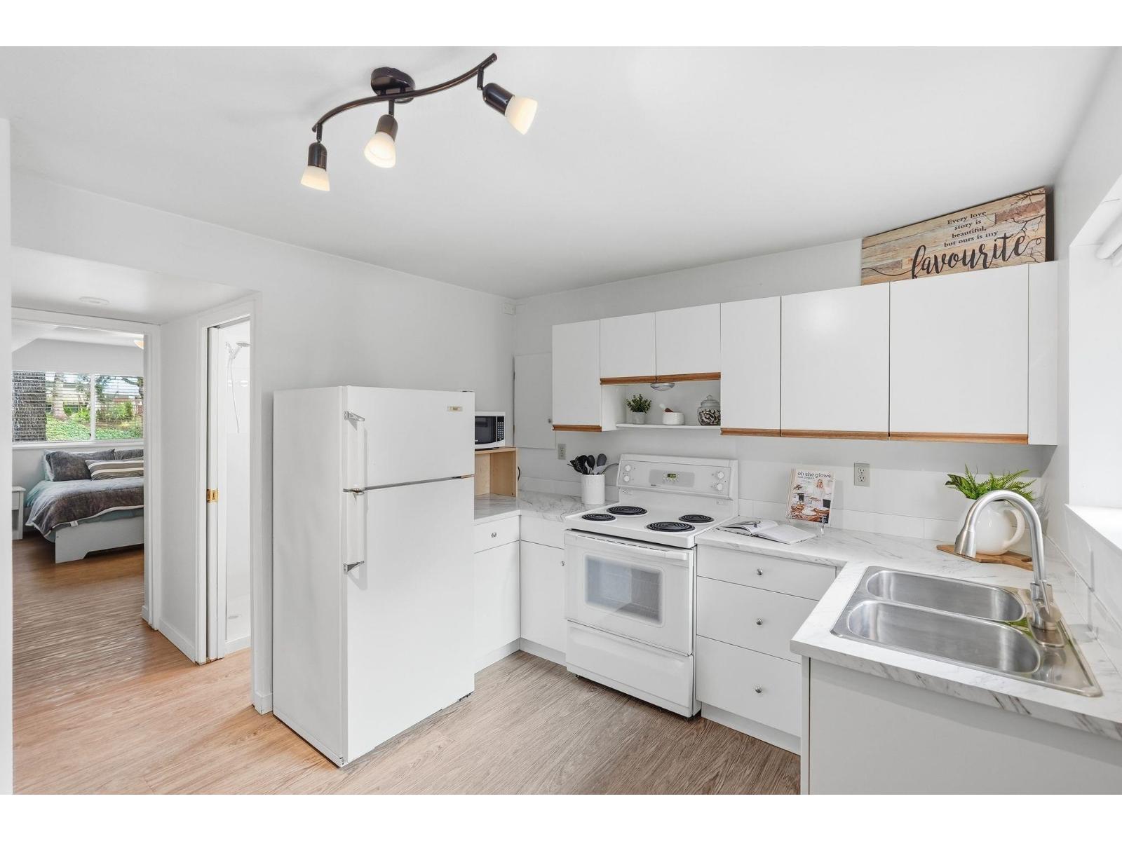 15848 20 Avenue, Surrey, British Columbia  V4A 2B2 - Photo 11 - R3112556