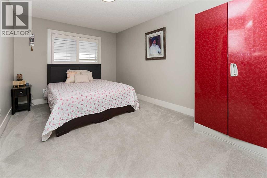 129 Kinniburgh Gardens, Chestermere, Alberta  T1X 0R7 - Photo 33 - A2301272