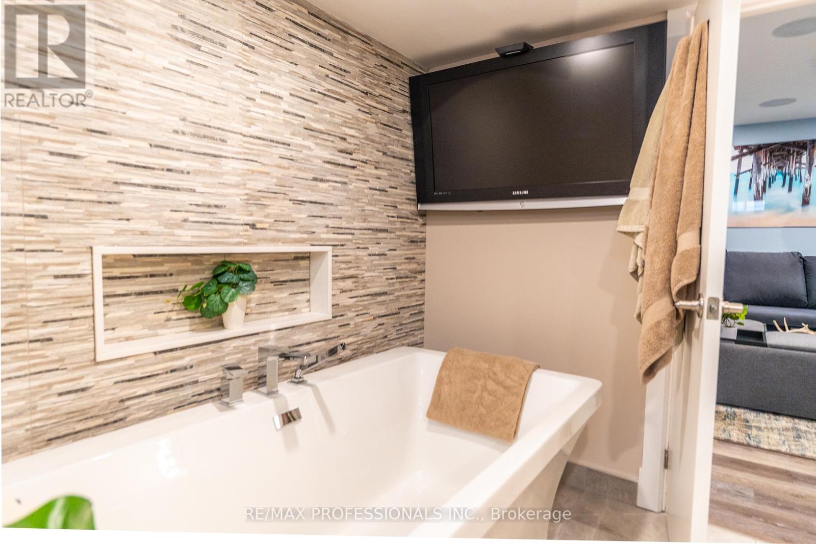 2605 Lundene Road, Mississauga, Ontario  L5J 3Y8 - Photo 36 - W13009782