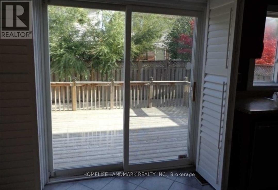 19 Wetmeadow Drive, Brampton, Ontario  L7A 2T6 - Photo 5 - W13009788