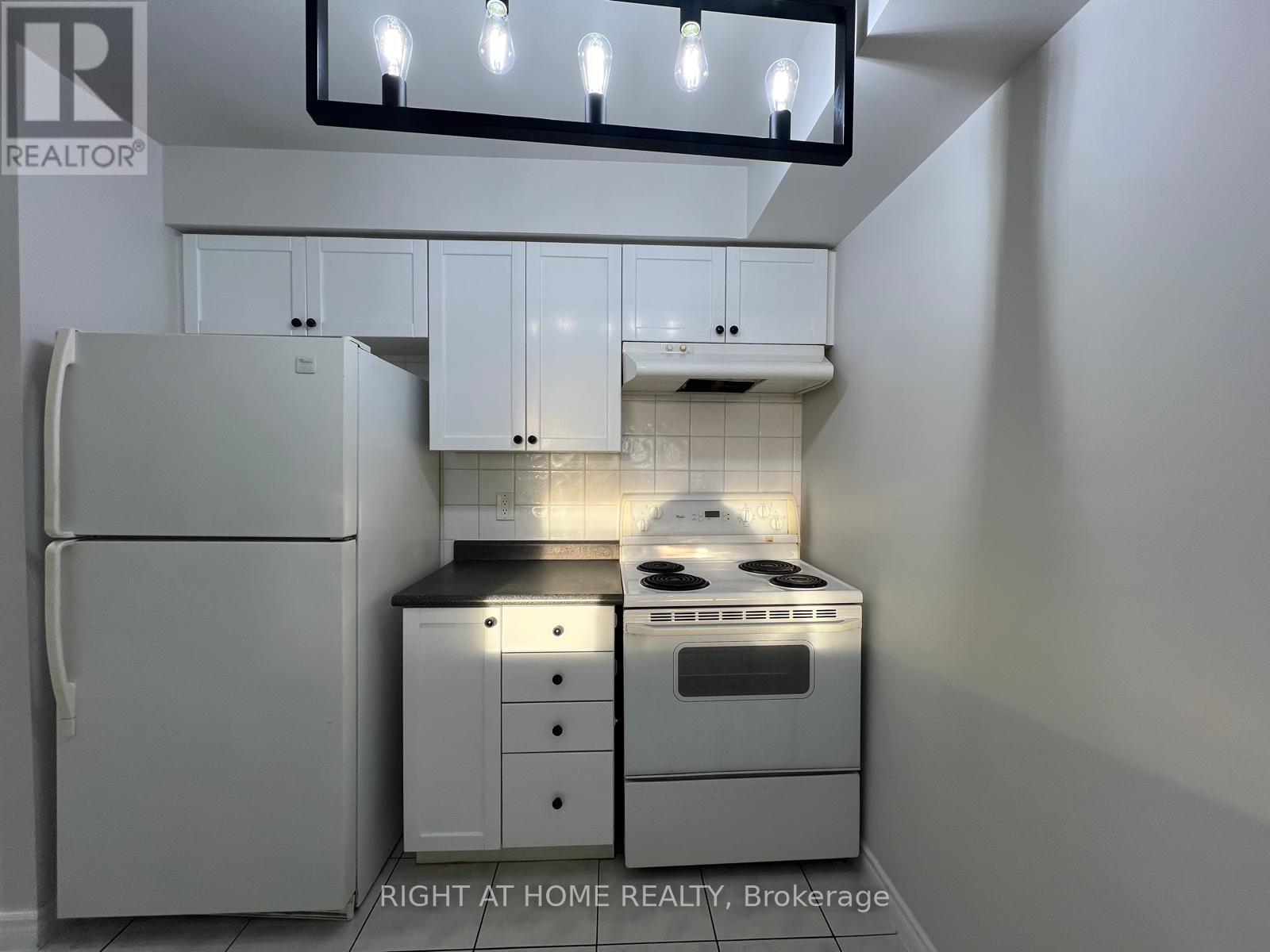 1808 - 55 Strathaven Drive, Mississauga, Ontario  L5R 4G9 - Photo 12 - W13009816