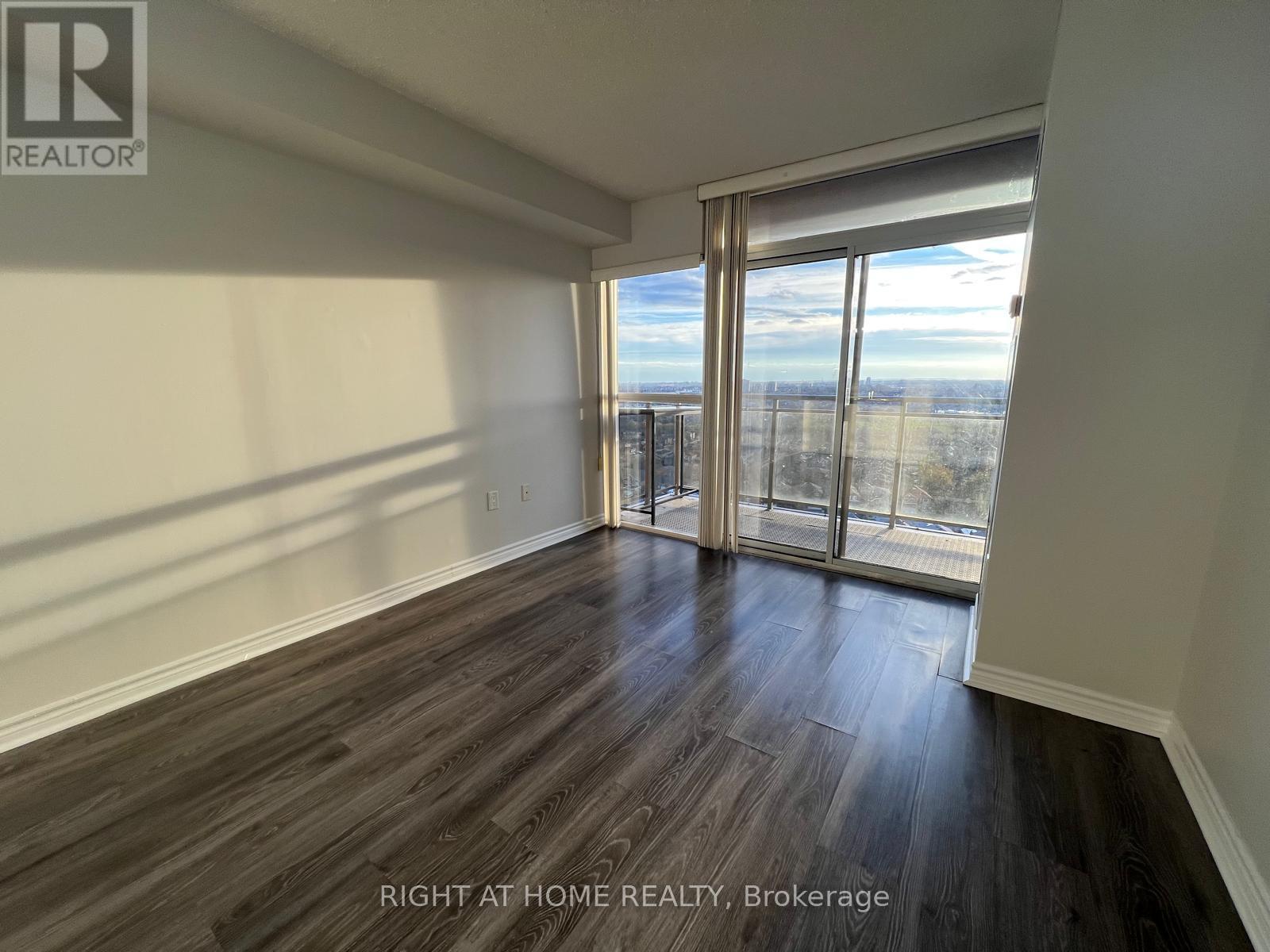 1808 - 55 Strathaven Drive, Mississauga, Ontario  L5R 4G9 - Photo 7 - W13009816