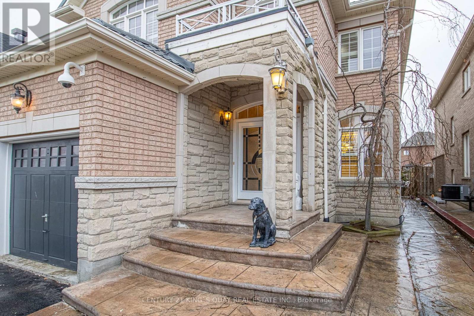 6 Messina Avenue, Brampton, Ontario  L6Y 0M6 - Photo 4 - W13009830