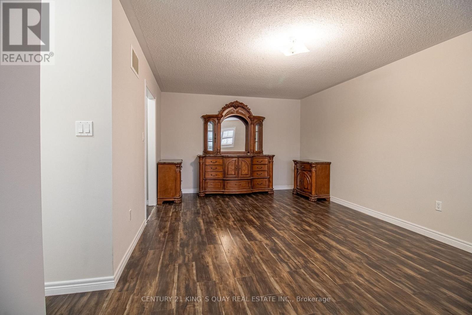 6 Messina Avenue, Brampton, Ontario  L6Y 0M6 - Photo 41 - W13009830