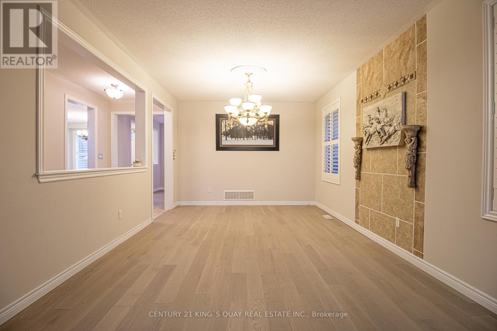 6 Messina Avenue, Brampton, Ontario  L6Y 0M6 - Photo 7 - W13009830