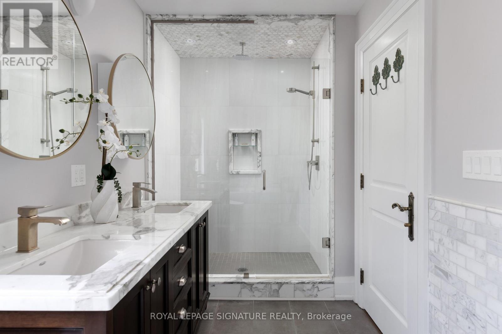 25 Varley Lane, Toronto (Kingsway South), Ontario  M8X 0A9 - Photo 19 - W13009832