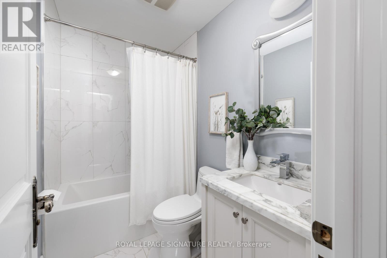 25 Varley Lane, Toronto (Kingsway South), Ontario  M8X 0A9 - Photo 22 - W13009832