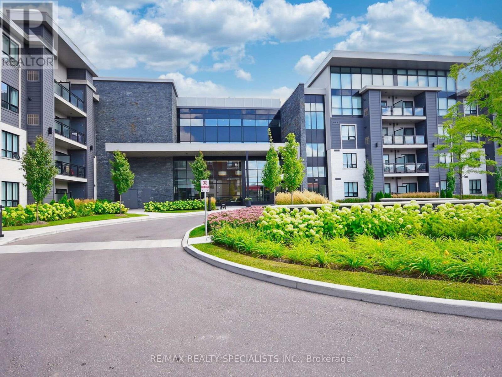131 - 3170 Erin Mills Parkway, Mississauga, Ontario L5L 0B6 - Photo 2 - W13009846