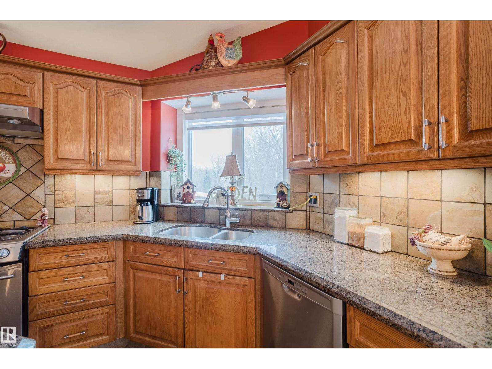 4204 48 St Nw, Edmonton, Alberta  T6L 6J5 - Photo 11 - E4482699