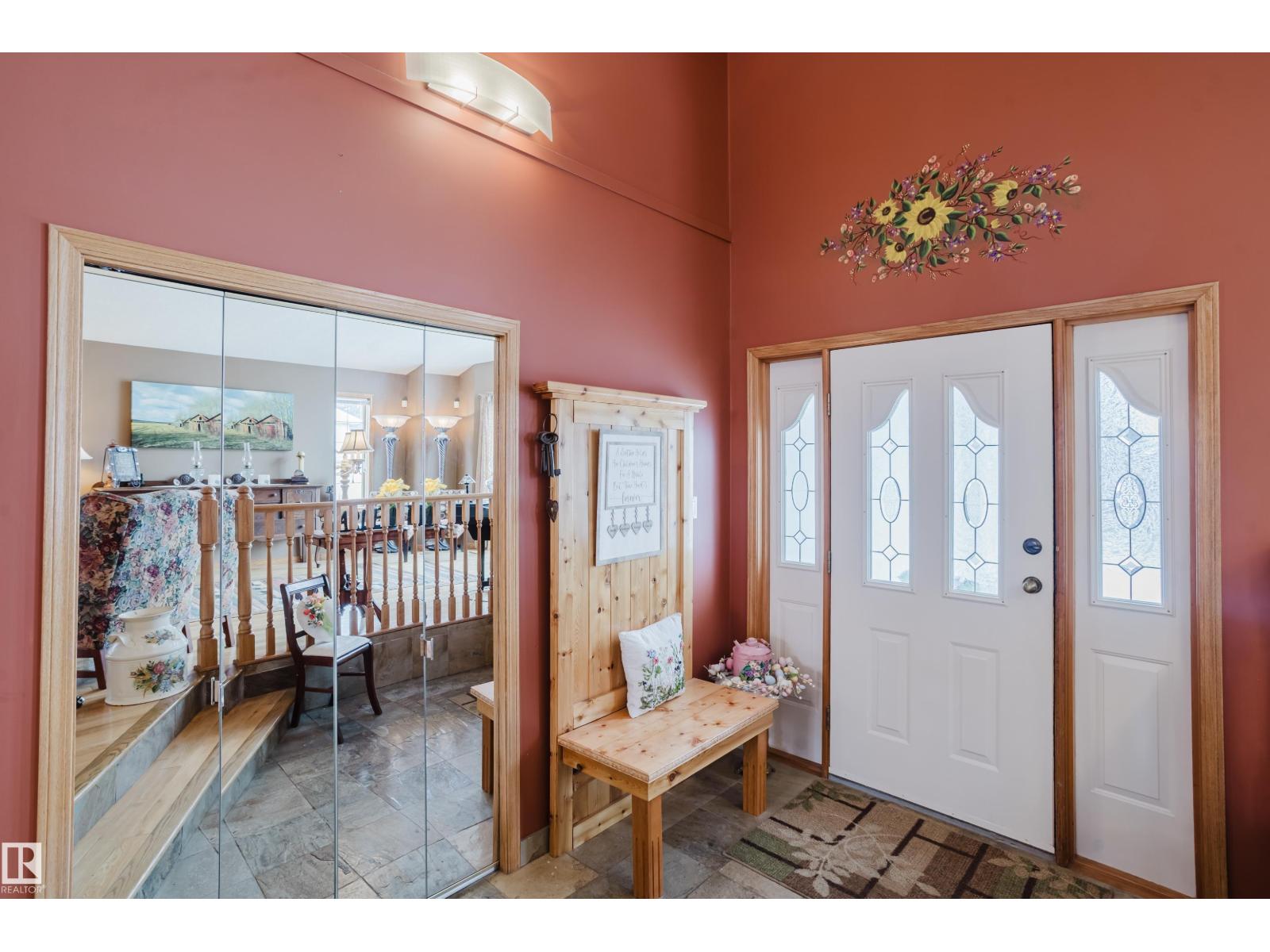 4204 48 St Nw, Edmonton, Alberta  T6L 6J5 - Photo 2 - E4482699