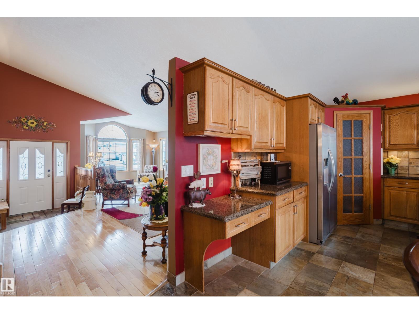 4204 48 St Nw, Edmonton, Alberta  T6L 6J5 - Photo 8 - E4482699