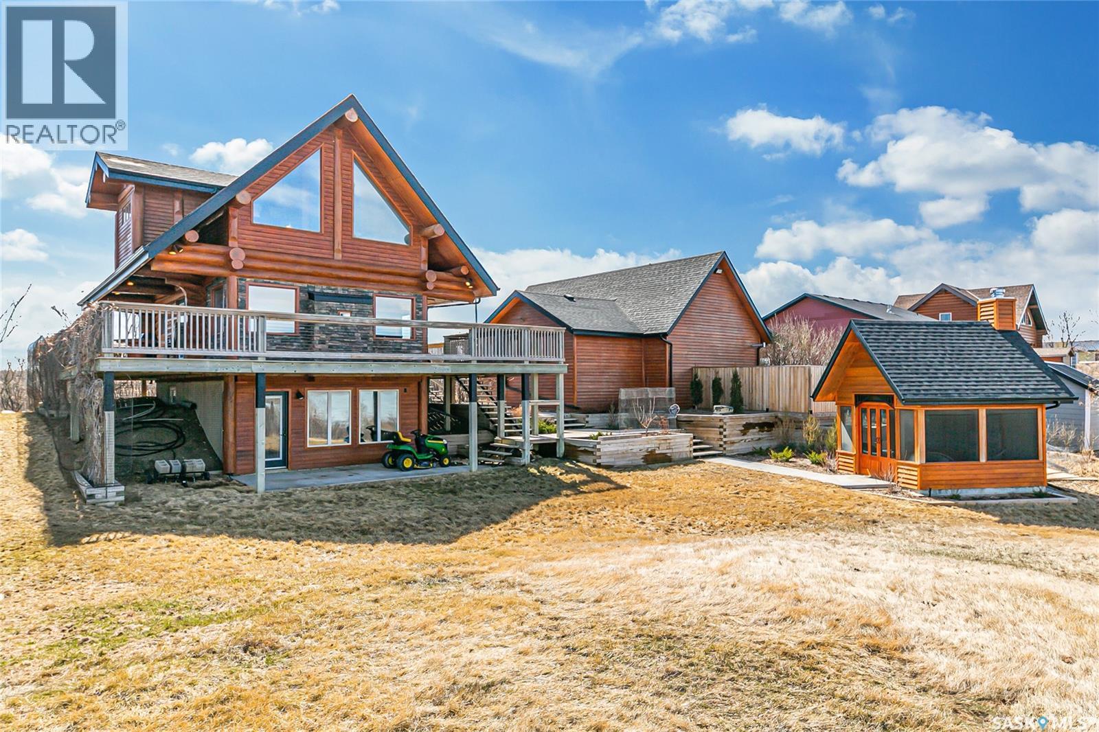 112-114 Dogwood Drive, Regina Beach, Saskatchewan  S0G 4C0 - Photo 2 - SK033058