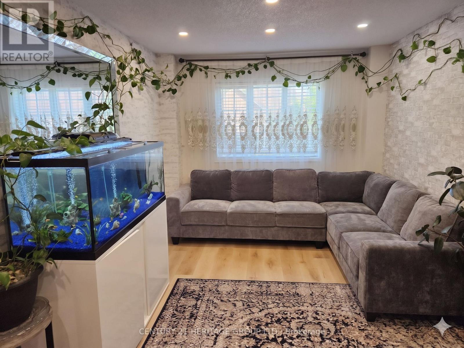 99 Lucena Crescent, Vaughan, Ontario  L6A 2W4 - Photo 10 - N13004448