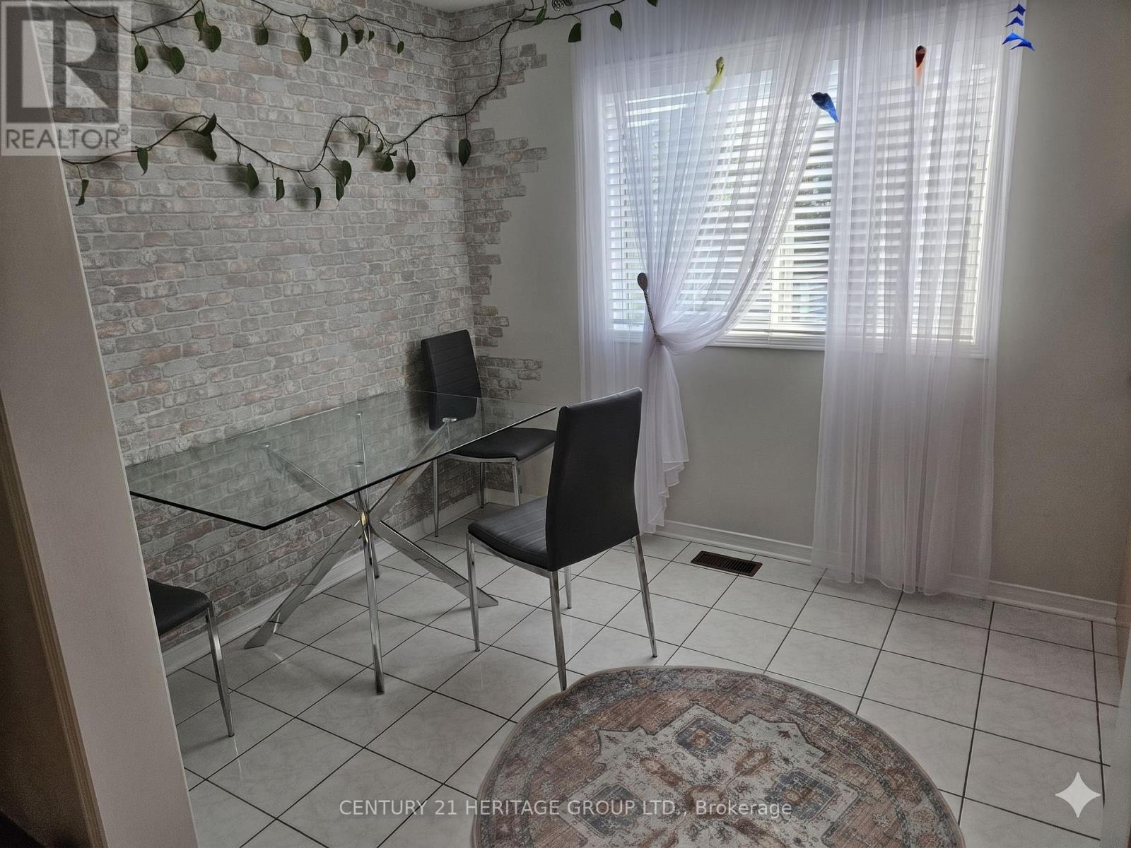 99 Lucena Crescent, Vaughan, Ontario  L6A 2W4 - Photo 7 - N13004448