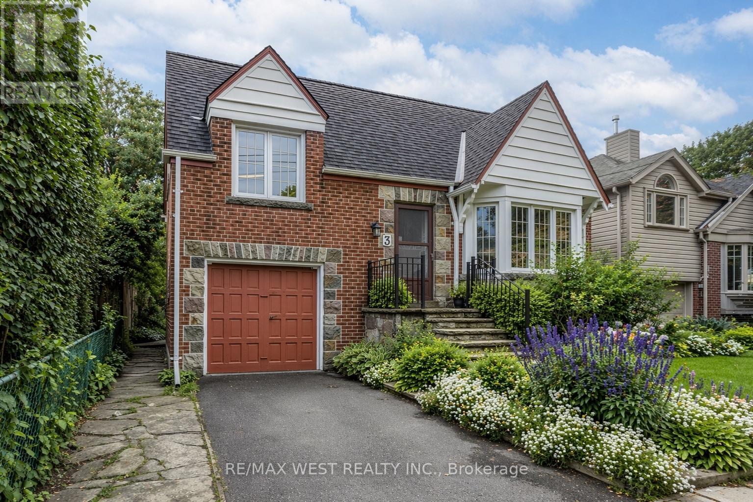 3 Glenroy Avenue, Toronto, Ontario  M8Y 2L9 - Photo 2 - W13006004