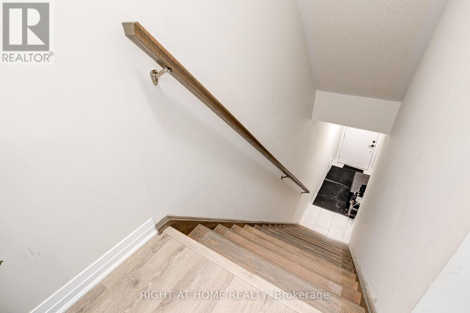 34 Vitality Drive, Kitchener, Ontario  N2R 0R7 - Photo 8 - X12958372