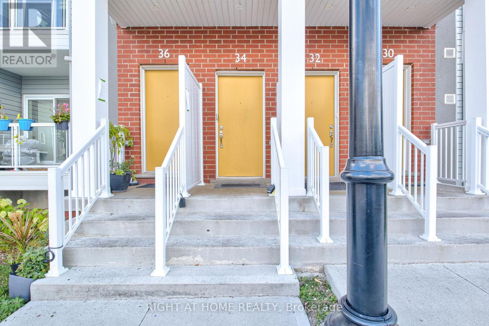 34 Vitality Drive, Kitchener, Ontario  N2R 0R7 - Photo 3 - X12958372