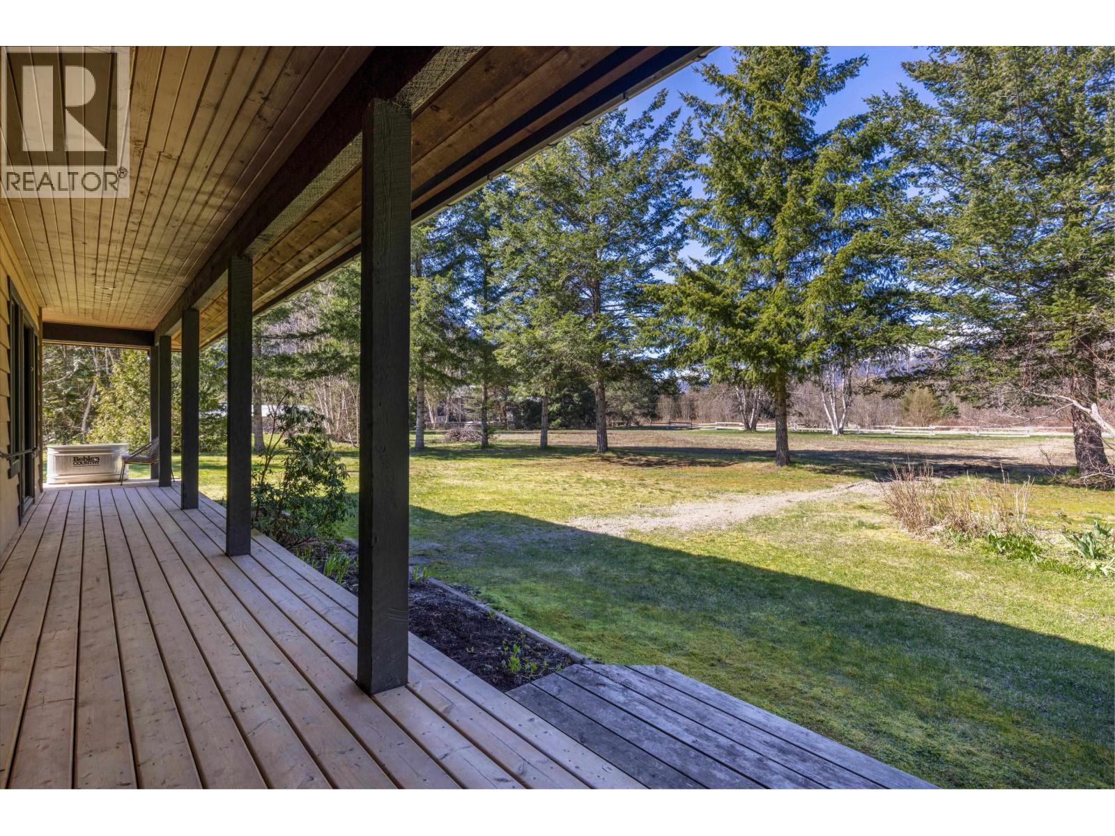 780 Green Road, Pemberton, British Columbia V0N 2L2 - Photo 10 - R3112514