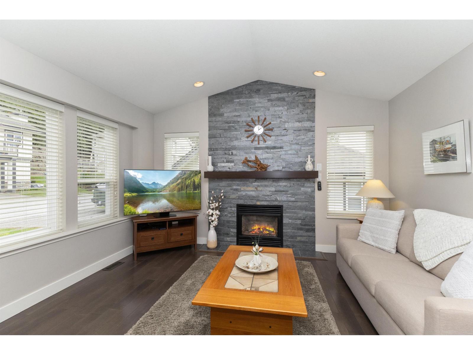 4 36099 Marshall Road, Abbotsford, British Columbia  V3G 2X1 - Photo 3 - R3098947