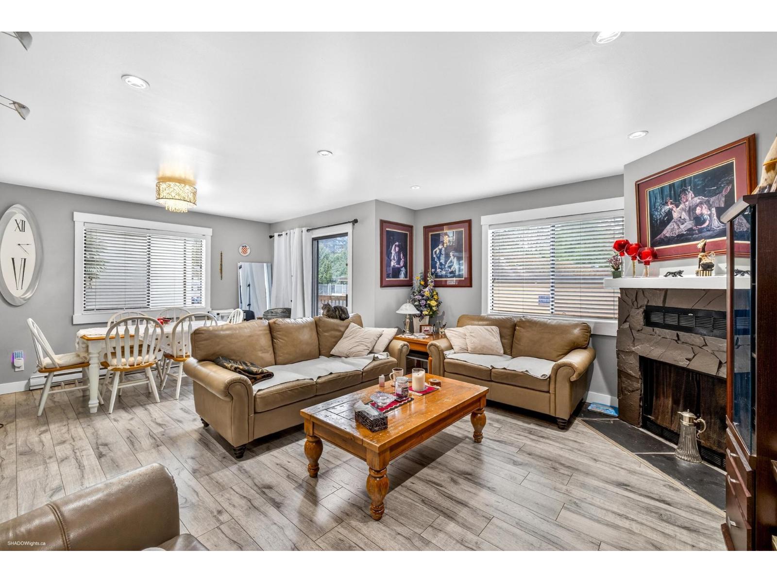 205 7139 133a Street, Surrey, British Columbia  V3W 8A1 - Photo 5 - R3112518