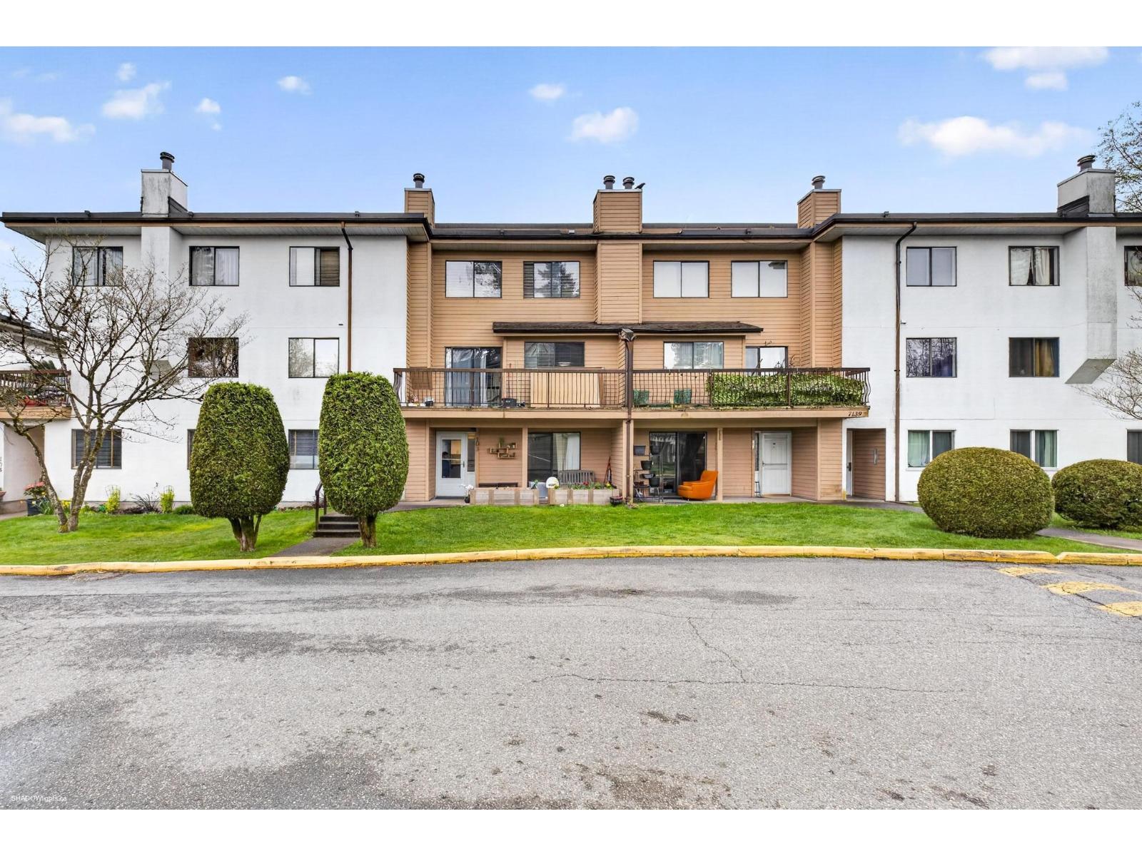 205 7139 133a Street, Surrey, British Columbia  V3W 8A1 - Photo 3 - R3112518