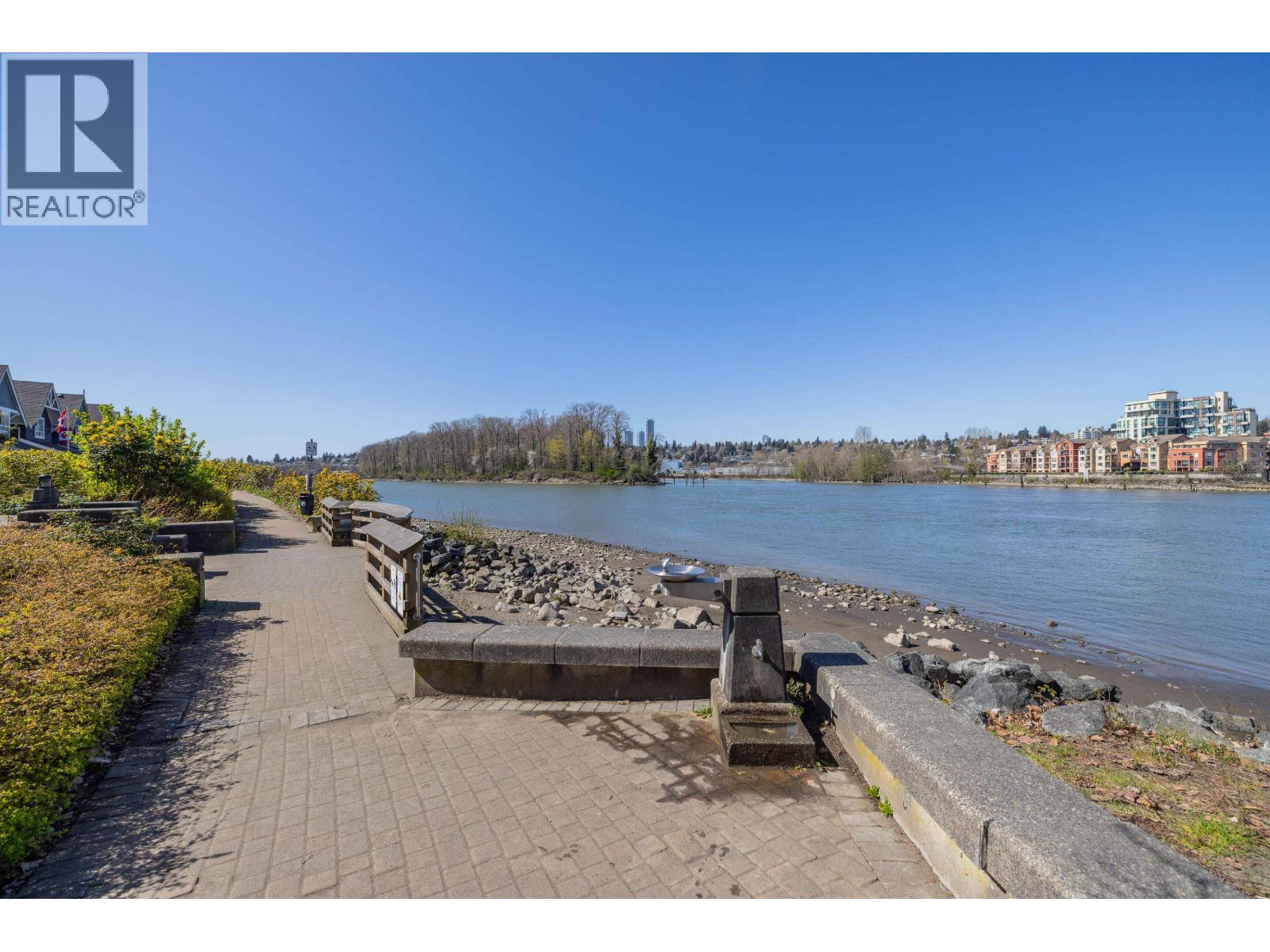 107 Star Crescent, New Westminster, British Columbia  V3M 6X6 - Photo 37 - R3102586