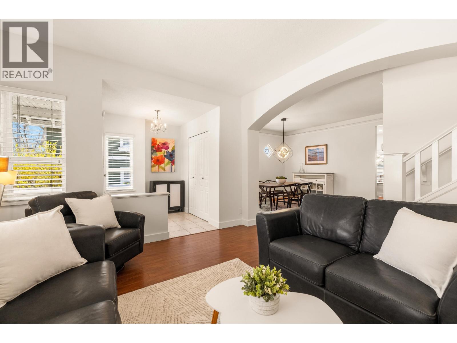 107 Star Crescent, New Westminster, British Columbia  V3M 6X6 - Photo 6 - R3102586