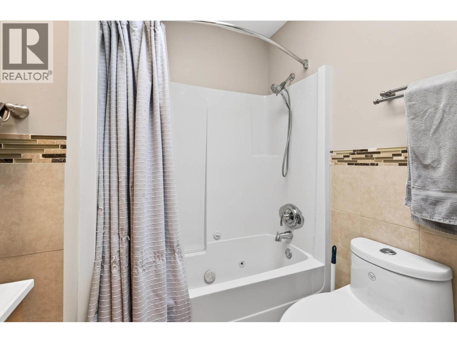 1008 Vista Point Road, Barriere, British Columbia  V0E 1E1 - Photo 16 - 10383854