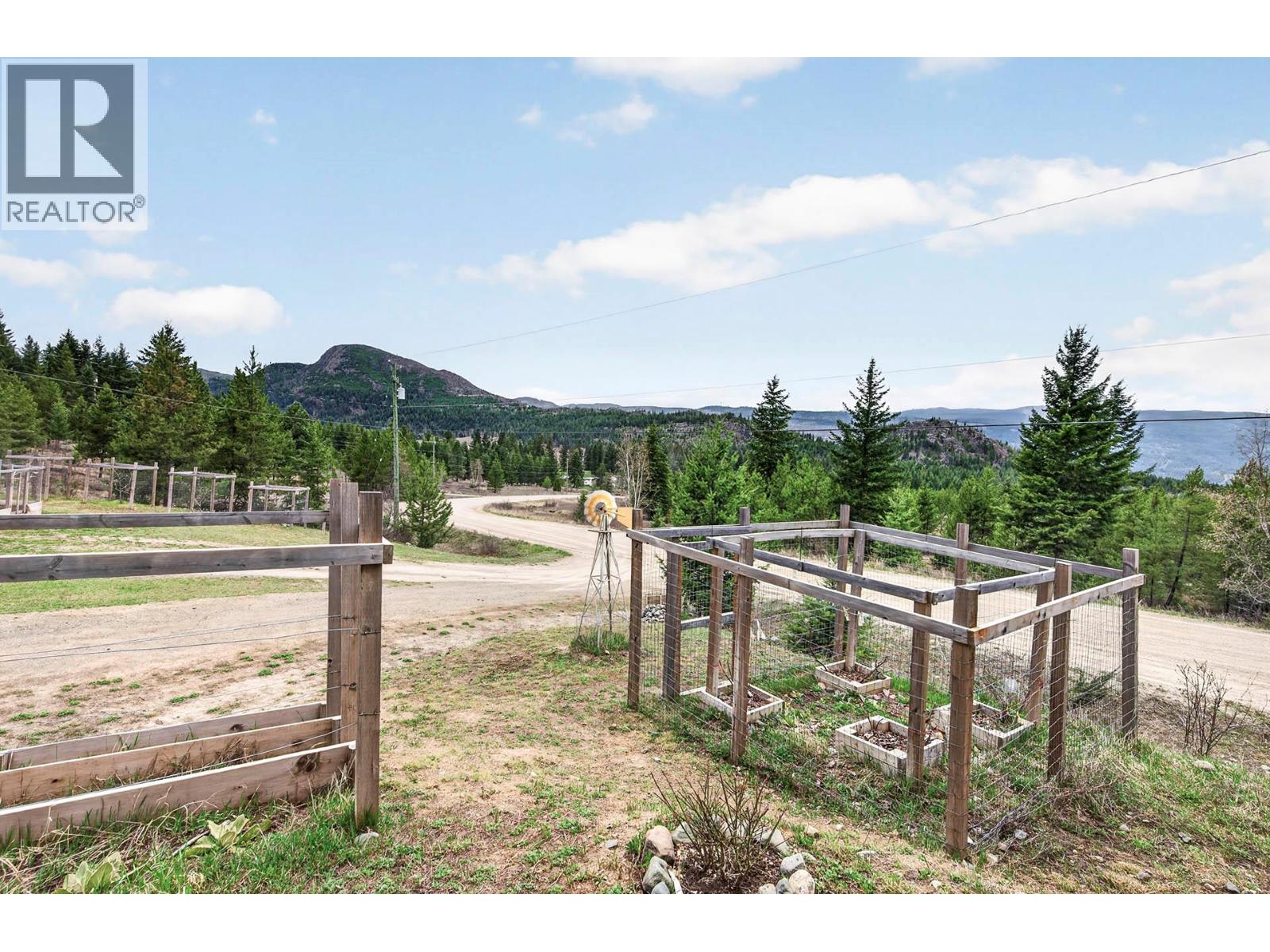 1008 Vista Point Road, Barriere, British Columbia  V0E 1E1 - Photo 45 - 10383854