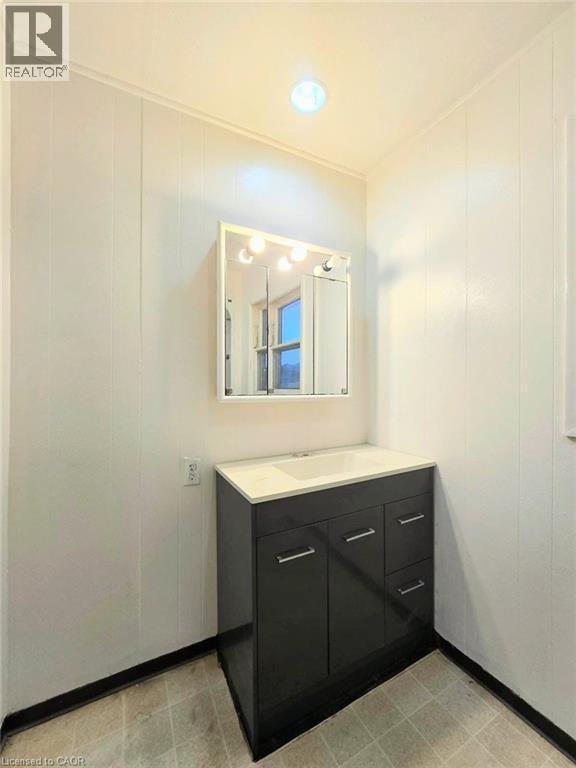 1132 Spears Road, Fort Erie, Ontario  L2A 4N1 - Photo 12 - 40821693