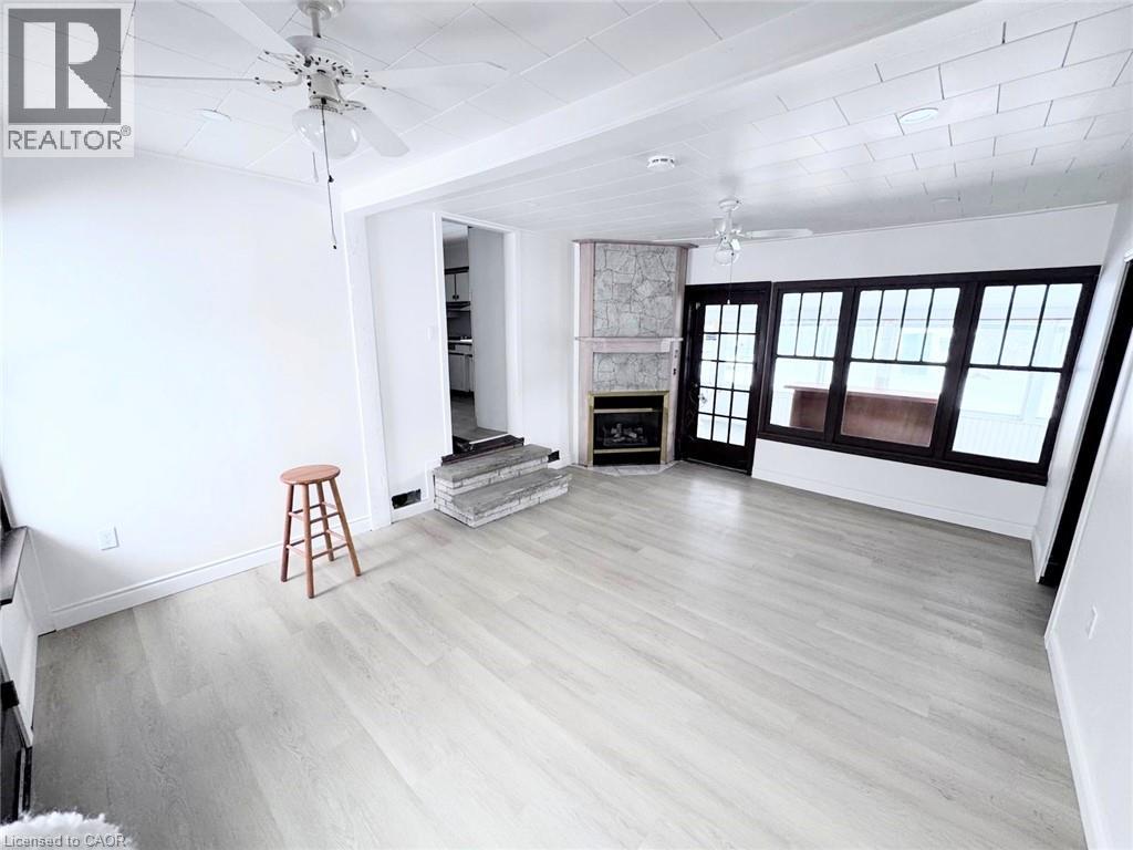 1132 Spears Road, Fort Erie, Ontario  L2A 4N1 - Photo 2 - 40821693