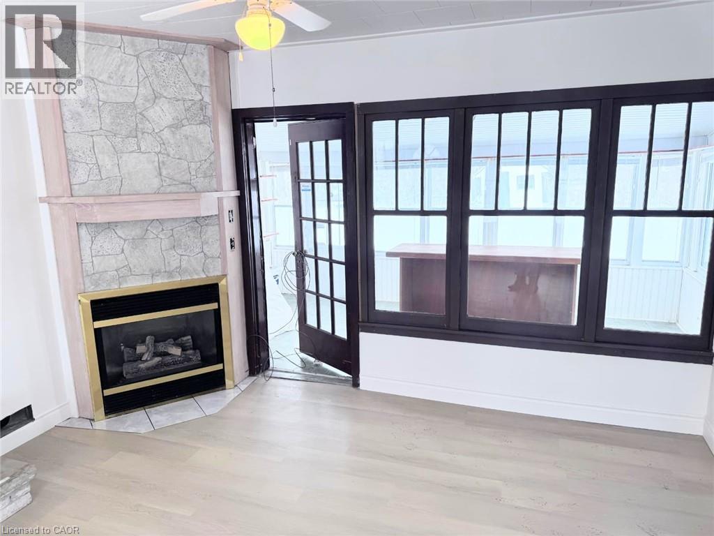 1132 Spears Road, Fort Erie, Ontario  L2A 4N1 - Photo 3 - 40821693