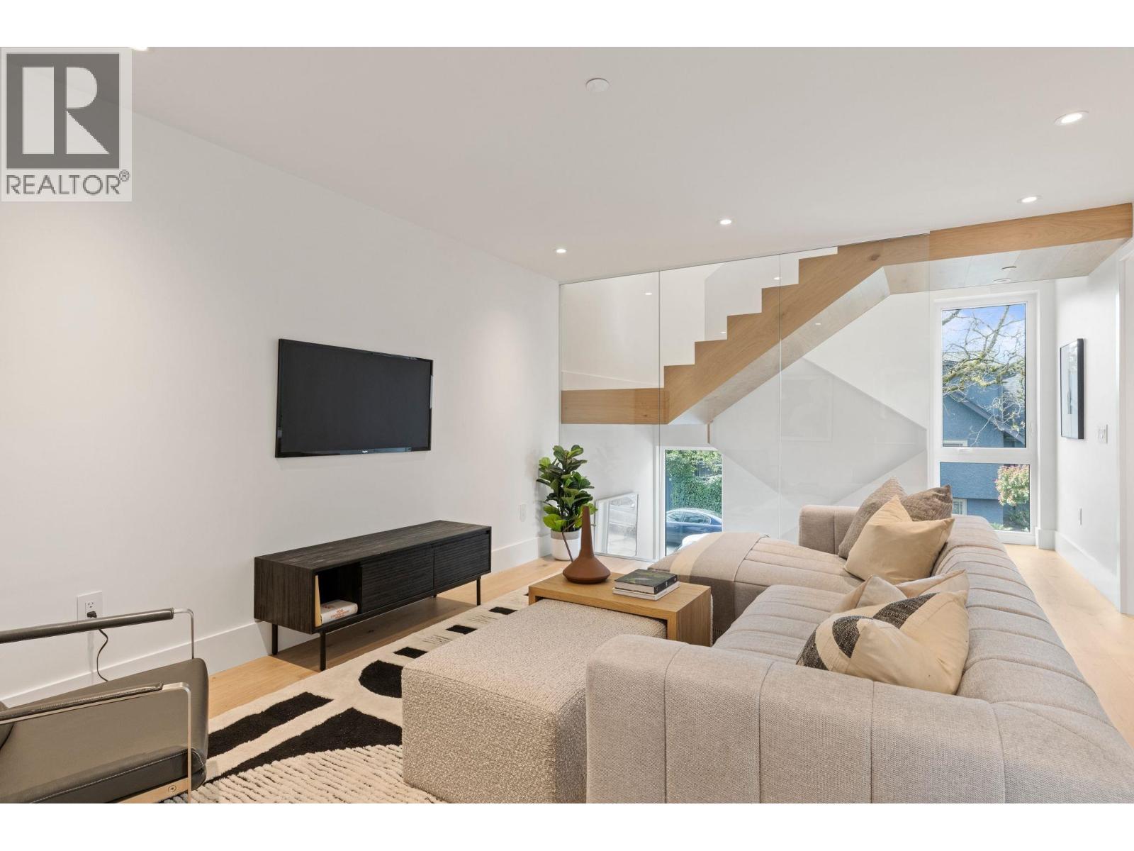 1 2830 Musqueamview Street, Vancouver, British Columbia  V6K 2R9 - Photo 17 - R3112456