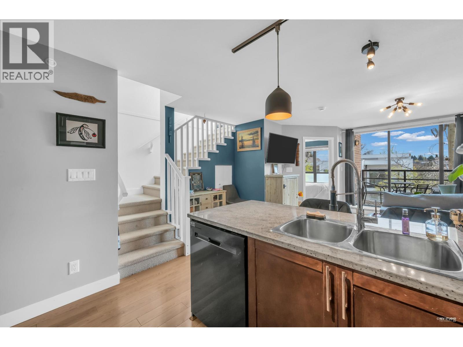 Ph20 2150 E Hastings Street, Vancouver, British Columbia  V5L 0A5 - Photo 4 - R3110696