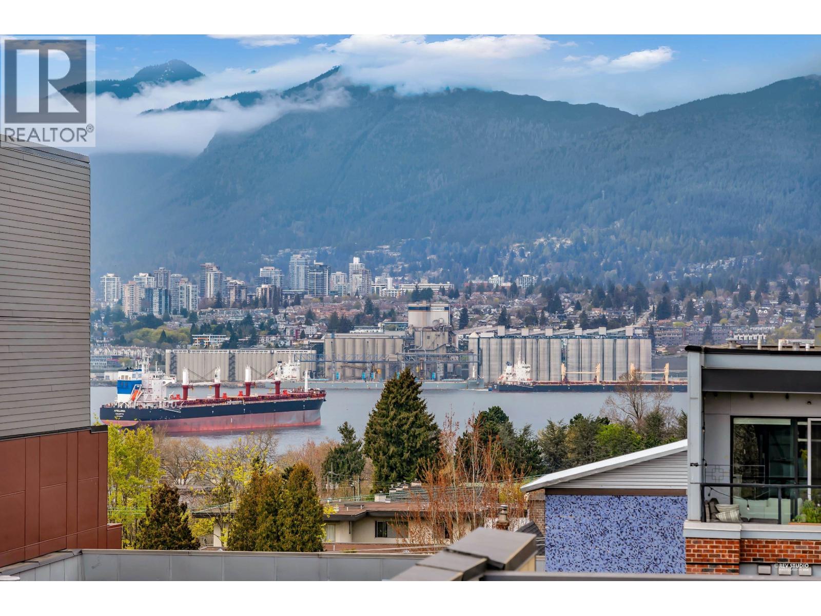 Ph20 2150 E Hastings Street, Vancouver, British Columbia  V5L 0A5 - Photo 2 - R3110696