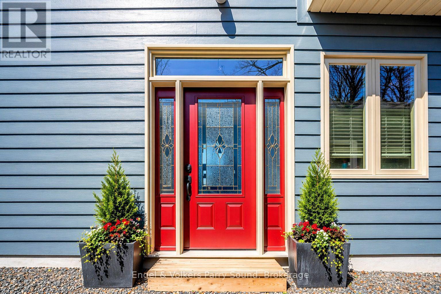 29 Queen Street, Parry Sound, Ontario  P2A 2W1 - Photo 3 - X13009924