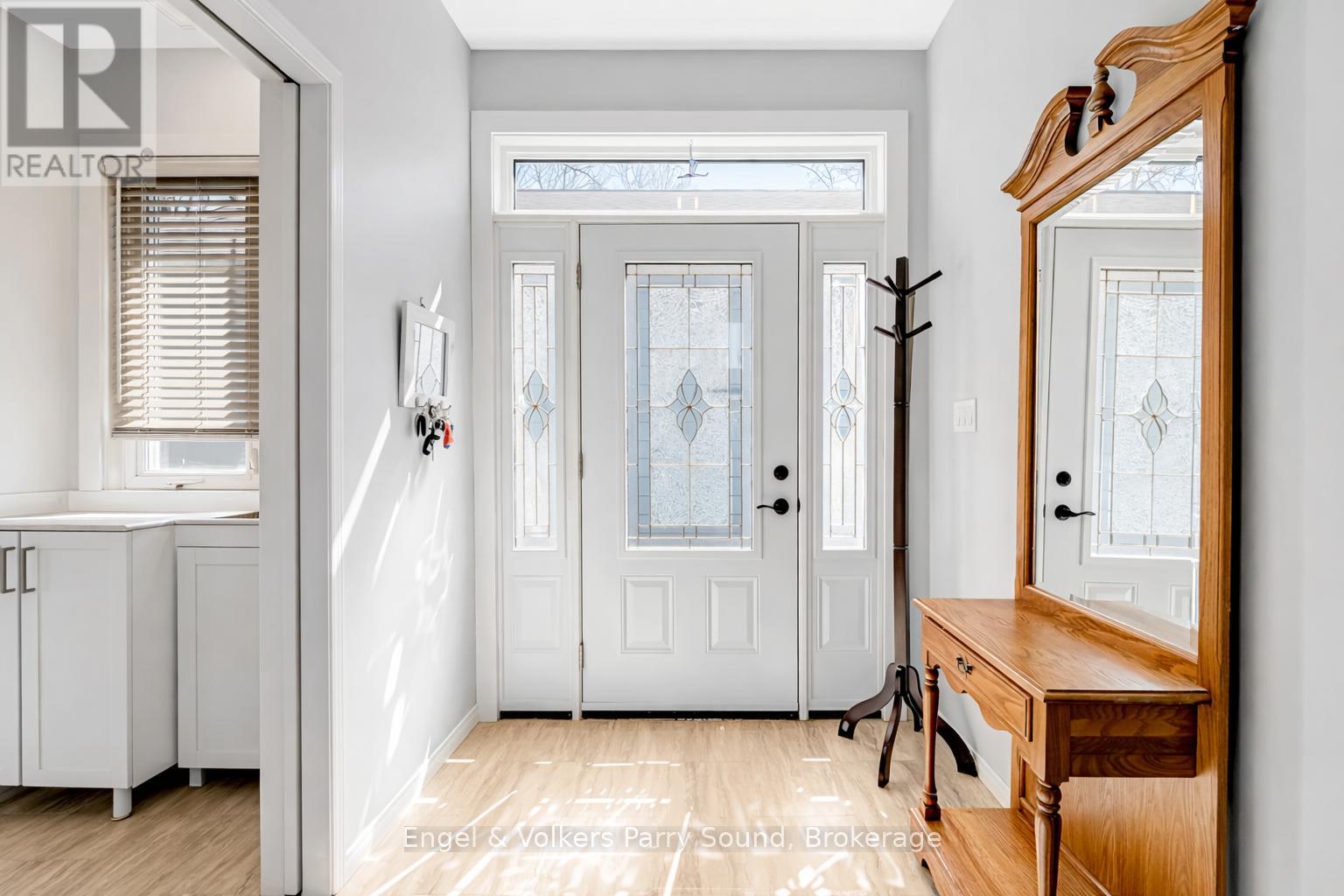 29 Queen Street, Parry Sound, Ontario  P2A 2W1 - Photo 4 - X13009924