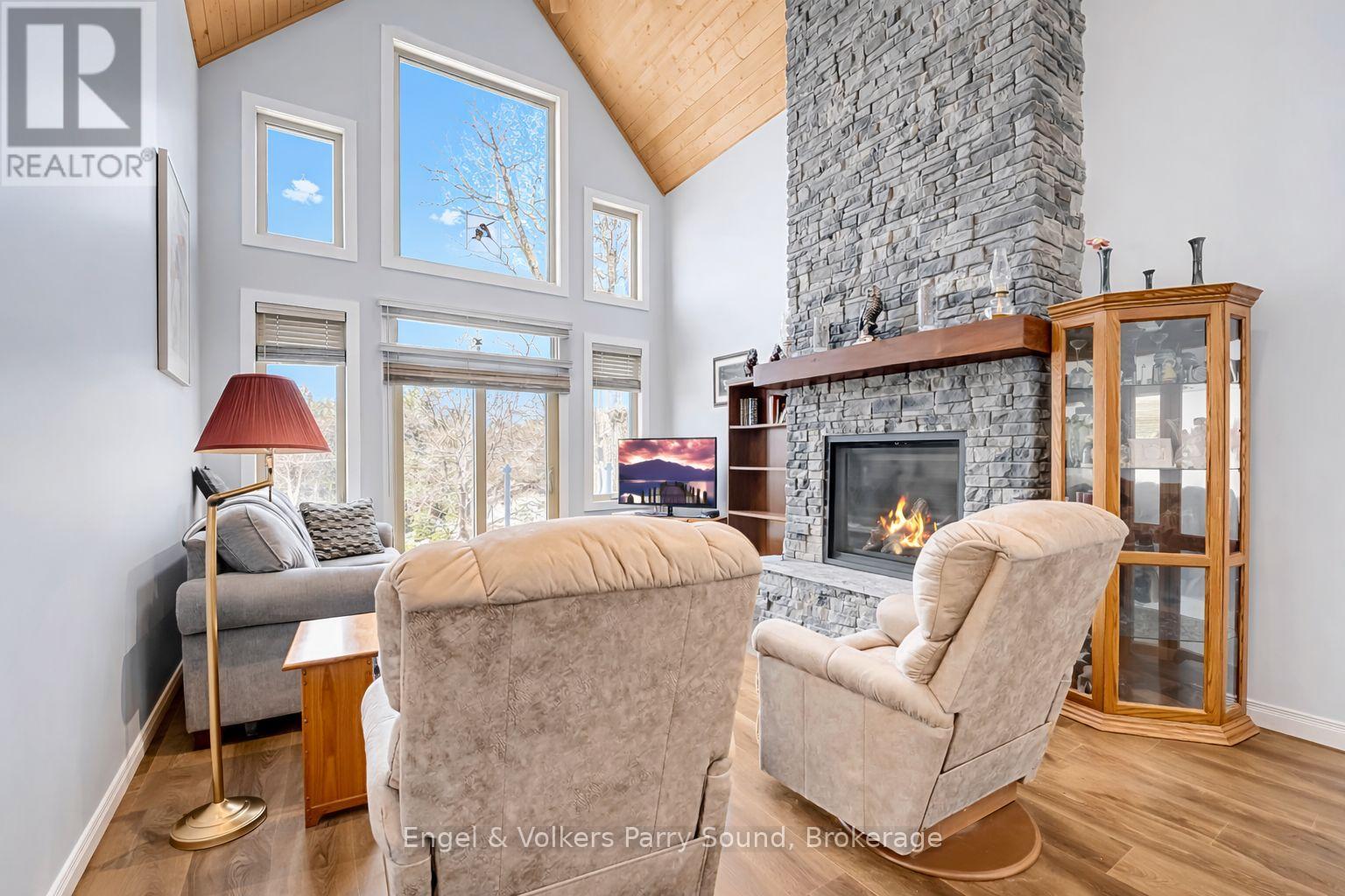 29 Queen Street, Parry Sound, Ontario  P2A 2W1 - Photo 8 - X13009924