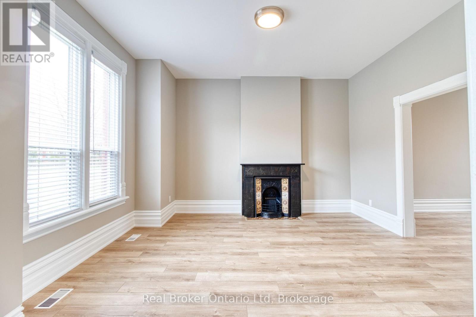 944 5th Avenue E, Owen Sound, Ontario  N4K 2S2 - Photo 5 - X13009966