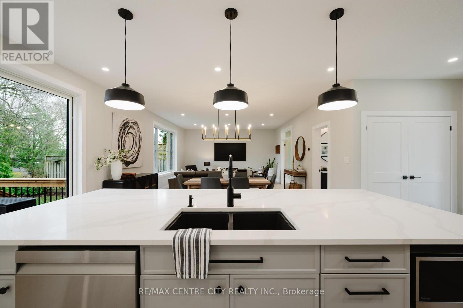 423 West Mile Road, London North, Ontario  N6H 3M3 - Photo 3 - X13009926