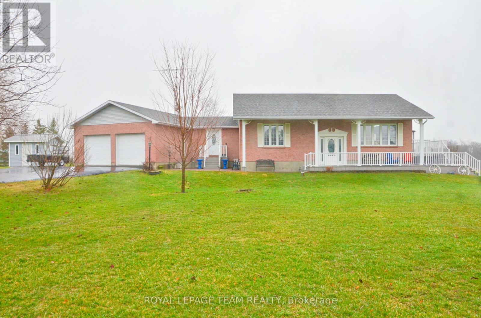 11708 BREEZEWOOD AVENUE S, South Dundas, Ontario