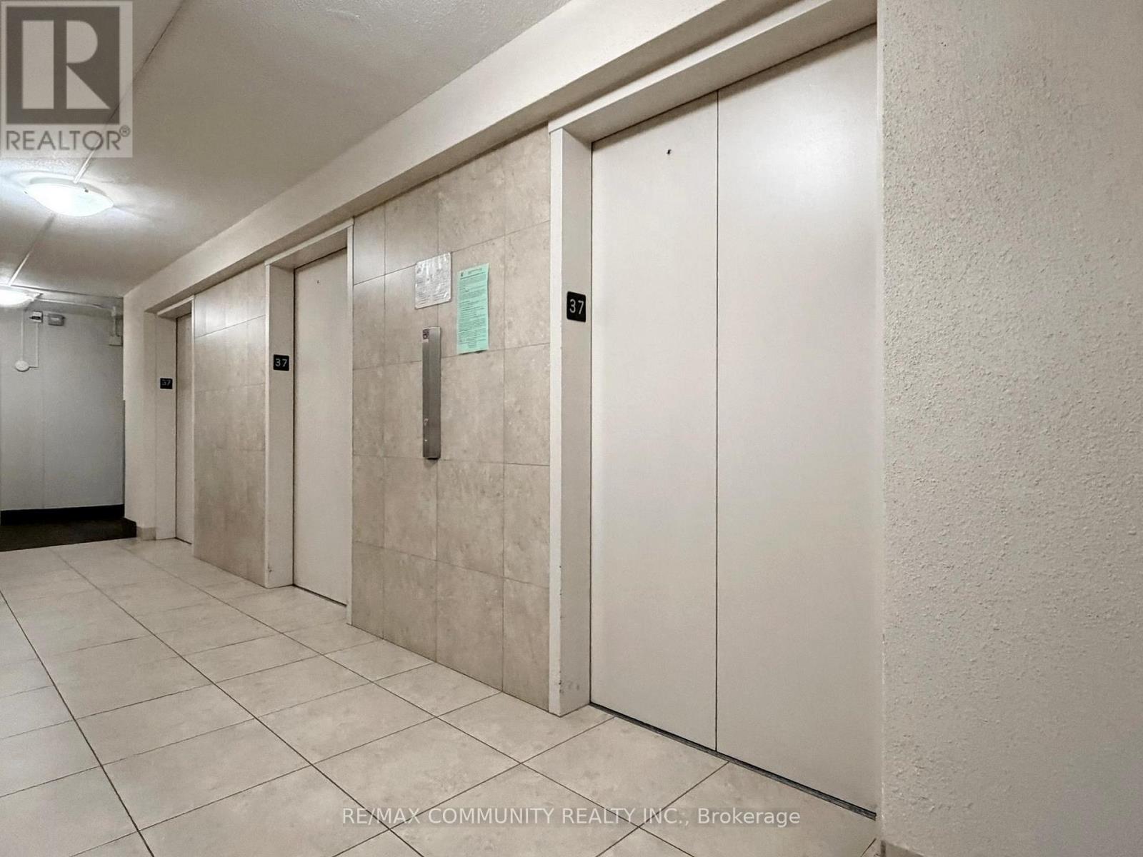 3706 - 3 Massey Square, Toronto, Ontario  M4C 5L5 - Photo 10 - E13009892